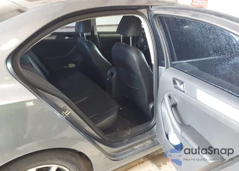 2017 Volkswagen Jetta 1.4T Se from USA, damaged, VIN 3VWDB7AJ7HM414331